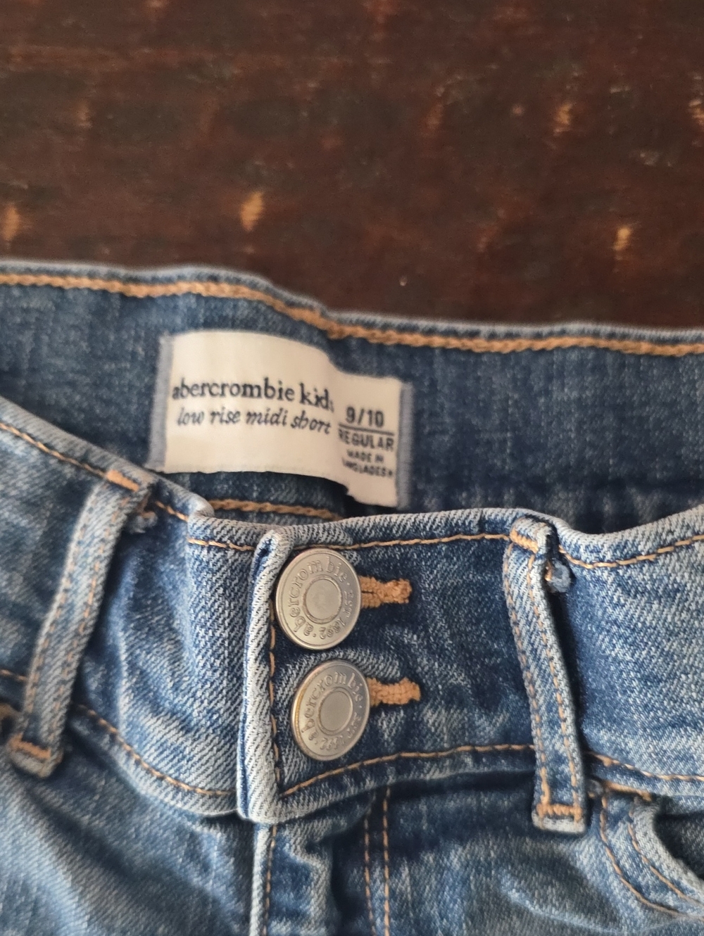 Abercrombie Kids Low Rise Midi Short 9/10 - Picture 2 of 3